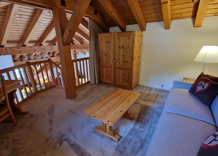 Chesa Bellaval, Haus Rizza 3 1 2 Zimmerwohnung Apartman Silvaplana