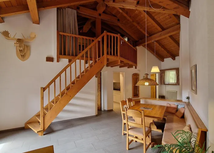 Chesa Bellaval, Haus Rizza 3 1 2 Zimmerwohnung Apartman