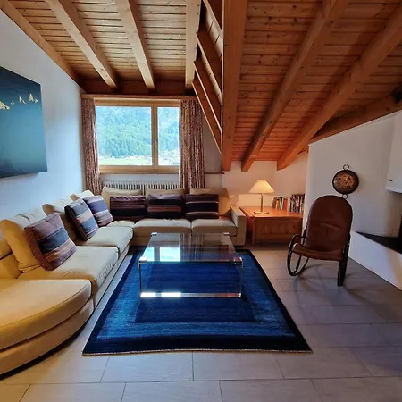 Chesa Bellaval, Haus Rizza 3 1 2 Zimmerwohnung Apartmán Silvaplana